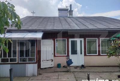 Casă cu 4 camere cu Teren 2190 Mp în Siret - 4