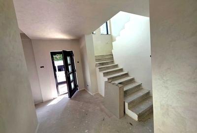 Casă cu 4 camere în Exterior Vest - 3