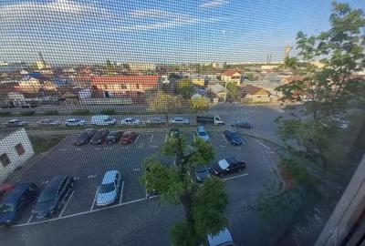 Inchiriez apartament trei camere micro 14 - 6