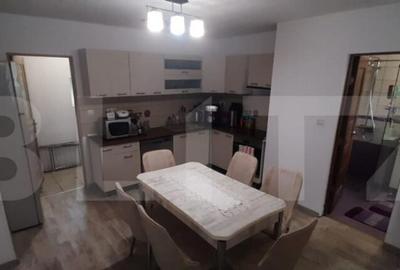 Apartament de vanzare, la casa, cu 2 camere, 66 mp, zona Laz - 5