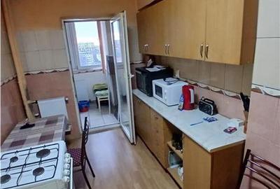 Apartament cu 3 camere decomandat în Circumvalațiunii - 13