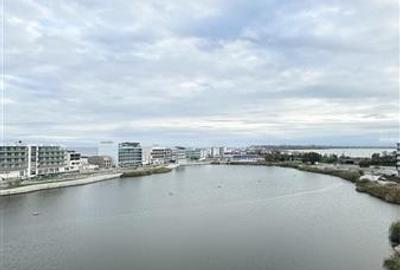 Apartament cu 3 camere decomandat, mobilat în Central - 12