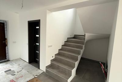 Casă de vânzare cu 4 camere în Izvor Târlungeni Brașov - 5