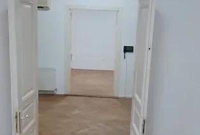 Casă cu 3 camere în Central - 1