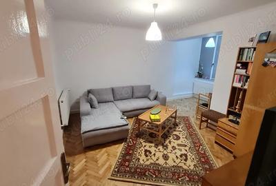 Apartament cu 2 camere decomandat în Centrul Istoric