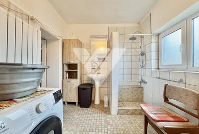 Casă individuală cu 8 camere cu Canalizare în Central - 16