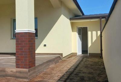 Casă cu 3 camere cu Teren 300 Mp în Beregsău Mare - 8