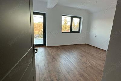 Casă cu 4 camere în Central - 9