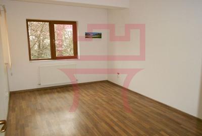 Casa functiuni multiple pretabil pentru schimbare de destinatie Cipariu - 11