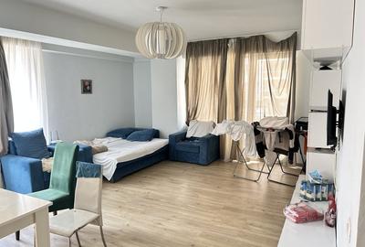 Apartament cu 3 camere decomandat, mobilat în Tomis Nord