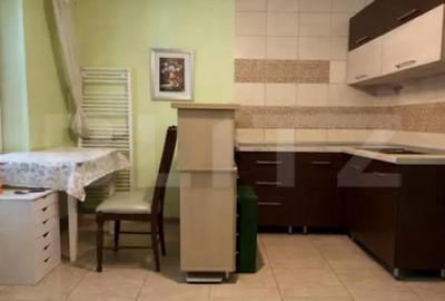 Apartament cu 3 camere decomandat în Sângeorgiu de Mureș