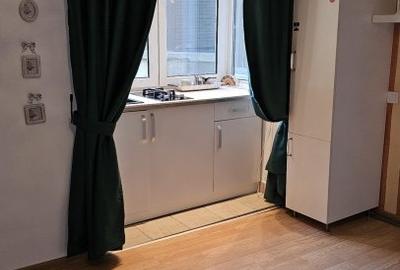 Garsonieră decomandată, mobilată în Universitate - 9