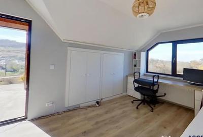 Casă cu 5 camere cu Teren 1532 Mp în Șinca - 6