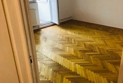 Vand apartament cu 2 camere Rovine Vand apartament cu 2 camere Rovine - 6