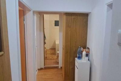 Apartament cu 3 camere decomandat în Colentina - 1