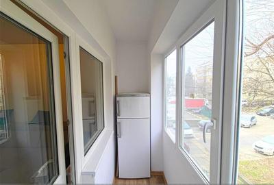 Garsonieră decomandată, mobilată în 1 Mai - 5