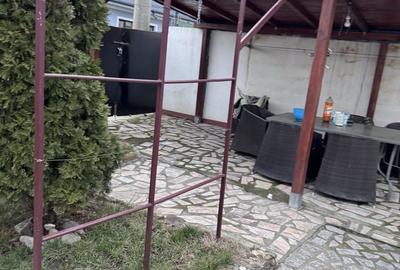 Casă cu 4 camere în Galați - 2