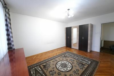 Apartament cu 3 camere decomandat în Hipodrom 3 - 7