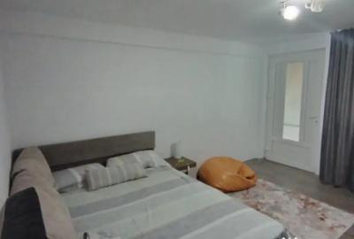 Casă cu 5 camere cu Teren 590 Mp în Central - 2