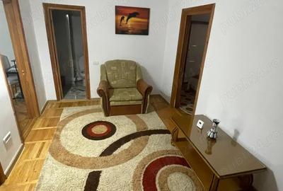 Apartament 2 camere, transformat in 3, zona excelenta, etaj intermediar