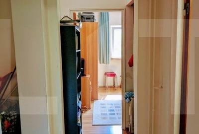 Apartament de vanzare, cu 3 camere, 65 mp, decomandat, Piata Victoriei - 4