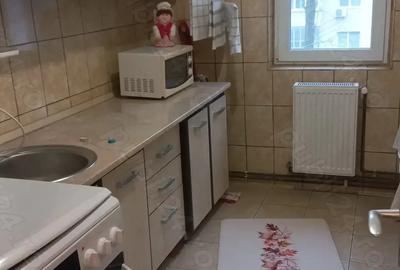 Direct proprietar vand apartament 2 camere - 4