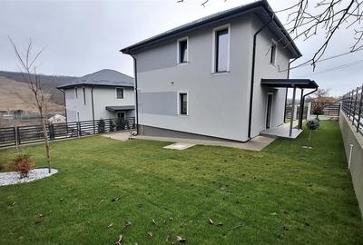 Casă individuală cu 4 camere cu Canalizare în Rediu - 6