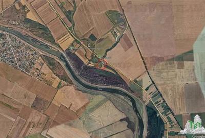 Teren de 80000 mp, în Sud - 2