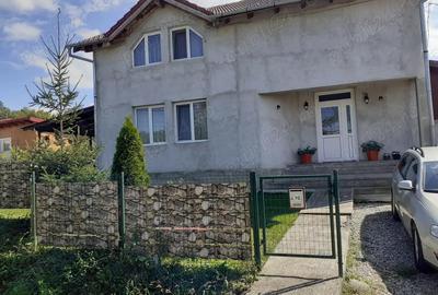Casă cu 5 camere cu Teren 600 Mp în Băile Felix - 1