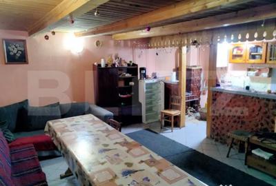 Casă cu 5 camere cu Teren 350 Mp în Deal - 11