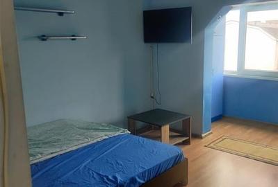 Apartament cu 3 camere decomandat în Decebal