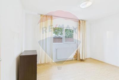 Casă individuală cu 6 camere cu Teren 252 Mp în Est - 9