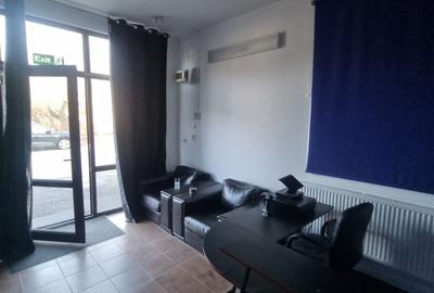 Spațiu comercial, de 32 mp, în Universității - 5
