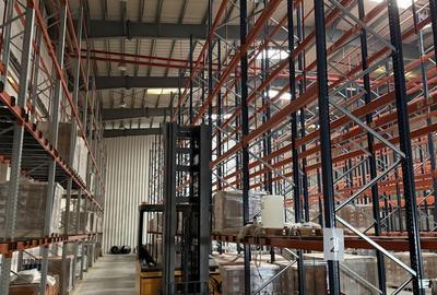 Spațiu comercial, de 900 mp, în Industriilor