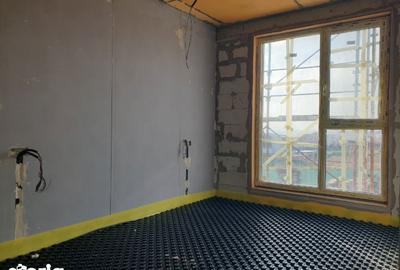 Apartament cu 3 camere decomandat în Rediu - 14