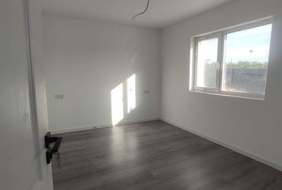 Casă cu 3 camere în Ciurbești - 9