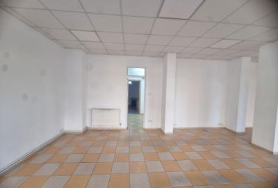 Spațiu comercial, de 82 mp, în Micro 12 - 4