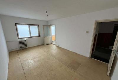 Apartament 2 camere etajul 4 cu POD SPITAL JUDETEAN TL - 7