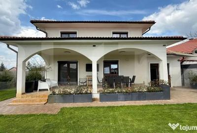 Casă cu 5 camere cu Teren 798 Mp în Central - 16