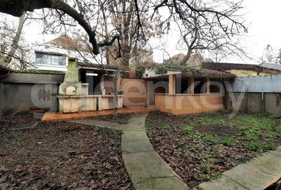 Casă individuală cu 10 camere cu Canalizare în Domenii - 2