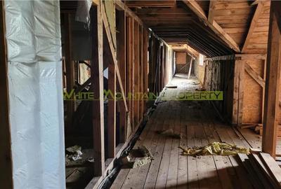 Casă cu 10 camere cu Teren 10000 Mp în Rupea - 5