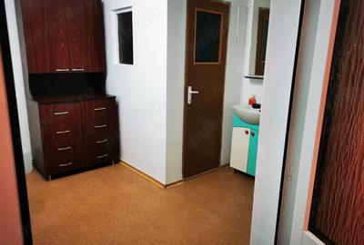 Inchiriez Zona Spital Judetean Resita, Spatiu Comercial, AP 2 camere - 6