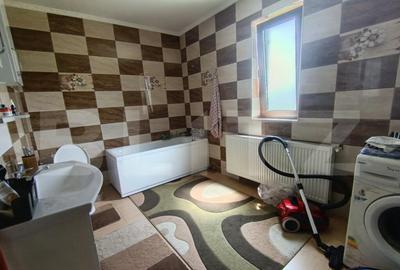 Casa de vanzare, cu 4 camere, 300 mp, zona exterior sud - 4