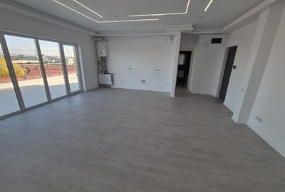 Penthouse NOU, finisat complet, 4 camere, parcare inclusă, comision 0% - 2