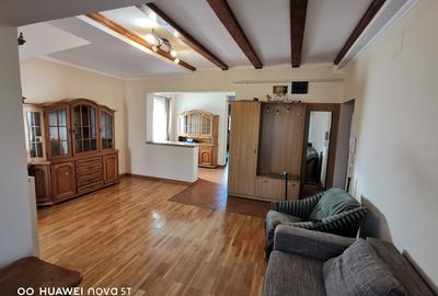 Lipovei 3 camere pe 2 nivele 650 euro - 5