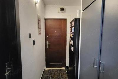 Pre? bun! Garsoniera gata de locuit in zona 9 Mai - 2