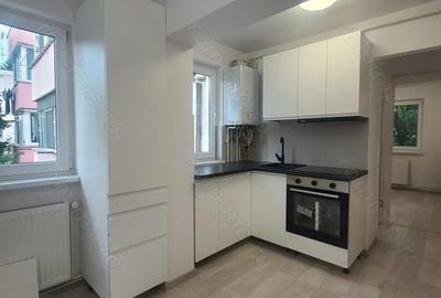 Vand 3 cam Dambu [etaj 2 complet renovat] - 1