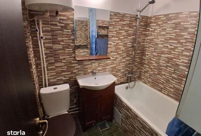 Garsonieră decomandată în Albești - 10