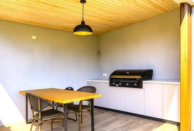 Casă cu 4 camere cu Canalizare în Central - 7