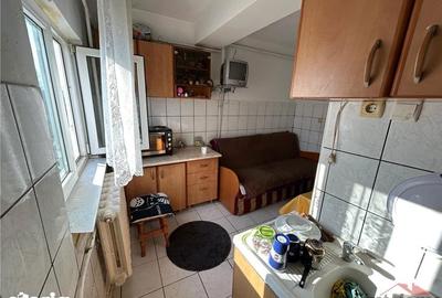 Garsonieră decomandată, mobilată în Sud